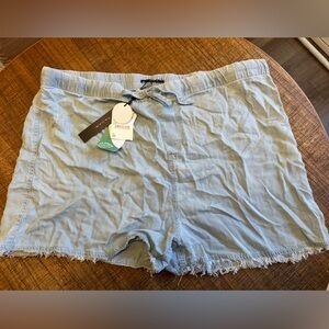 Tahari Light Blue Frayed Hem Shorts